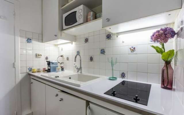 Nice Studio For 2 Near Louvre And Opera Brand New