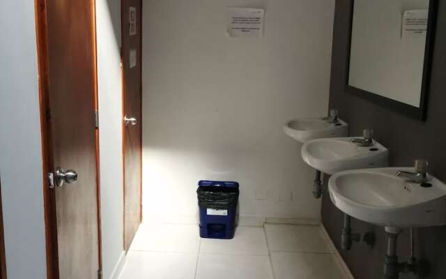 Hostal Komfort - Hostel