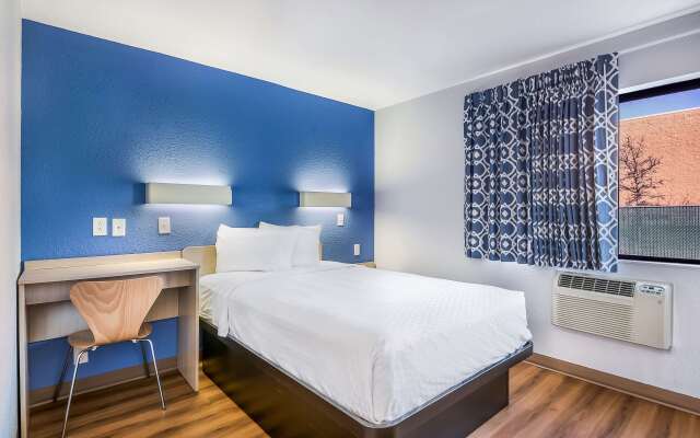 Americas Best Value Inn East Peoria