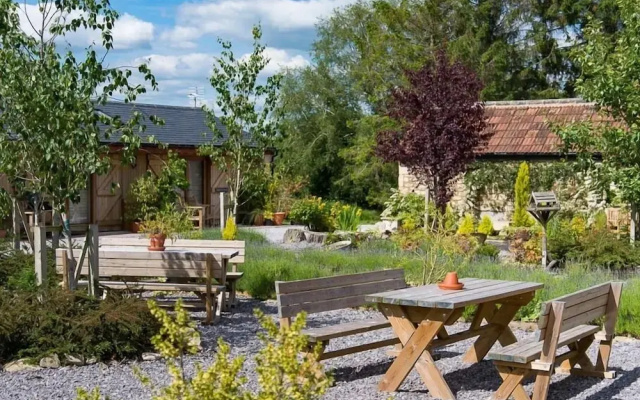 Widbrook Barns