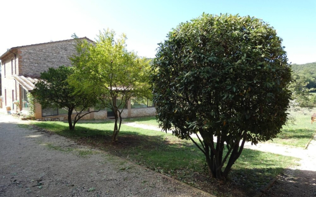 SCAPPO IN UMBRIA,Casale Vallenea