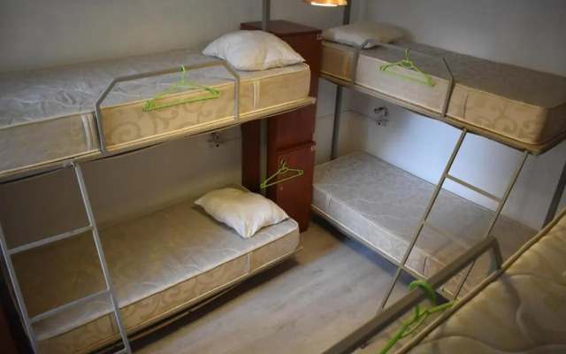 Sleep Studio Hostel