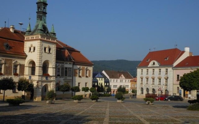 Hotel Květnice