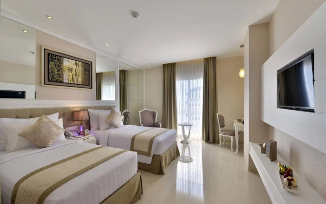 Grand Savero Hotel