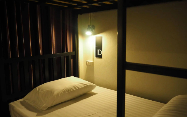 Eden Walking Street Hostel