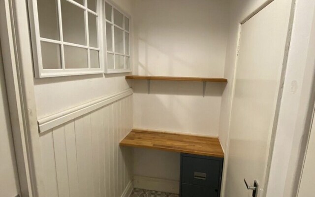 Remarkable Apartment in Oxton With Outside Space