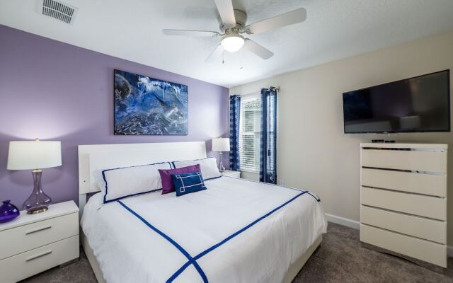 Tr_531r Champions 8 Bedroom Home