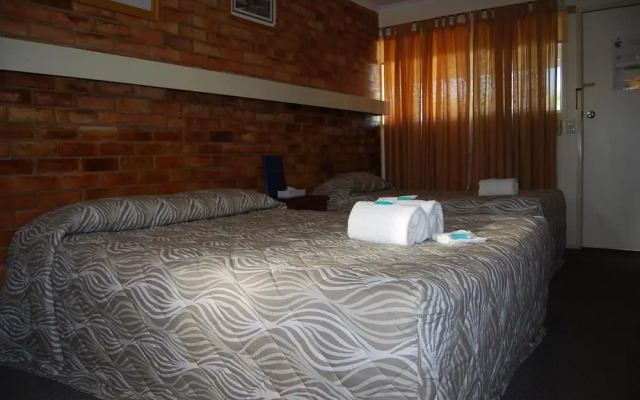Avocado Motor Inn