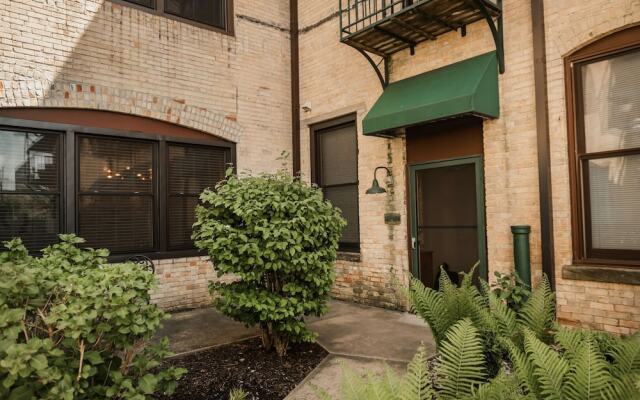 Waterfront 2BDR Condo in Grand Haven 110