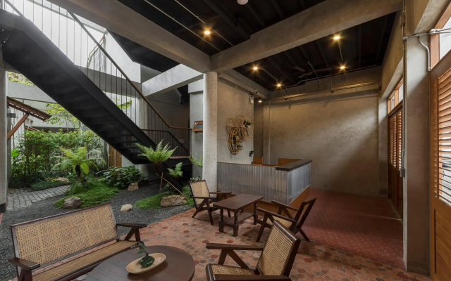 Hidden Garden Hostel