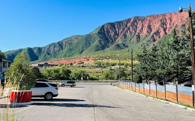 Adventure Inn - Glenwood Springs