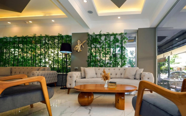 Miss Cleopatra Hotel