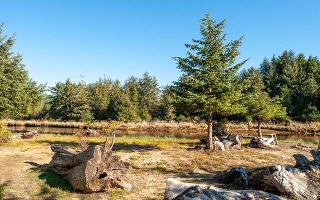 Schooner Creek Retreat