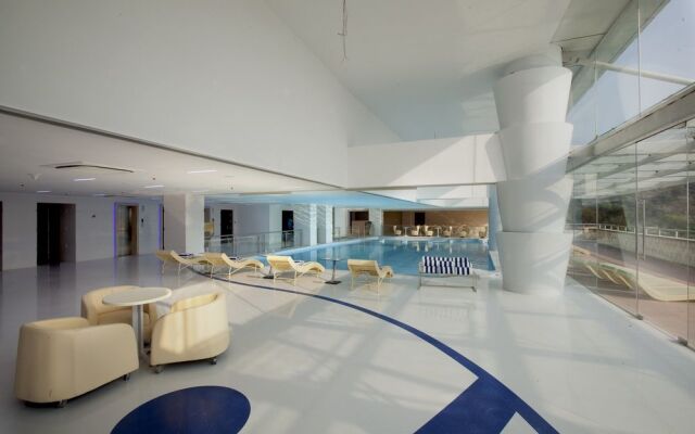 United 21, The Grand