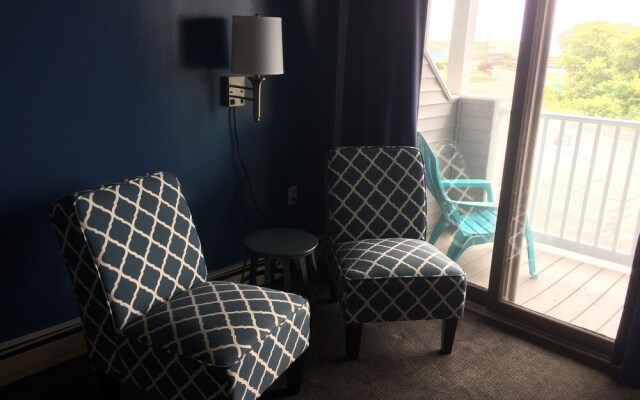 Harborline Hotel
