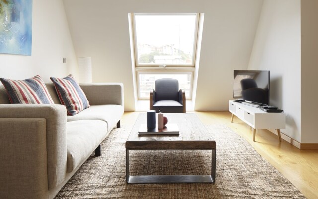 Mirakruz Attic Apartment by FeelFree Rentals