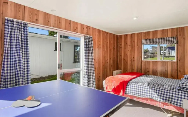 Serenity by the Lake - Lake Taupo Holiday Home