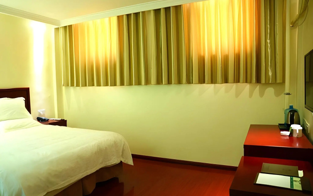 GreenTree Inn Heze Development Zone Guangzhou Road Yuehua Express Hotel – Guest Rooms – Heze