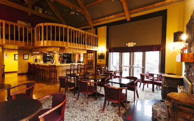 Glenora Inn & Distillery