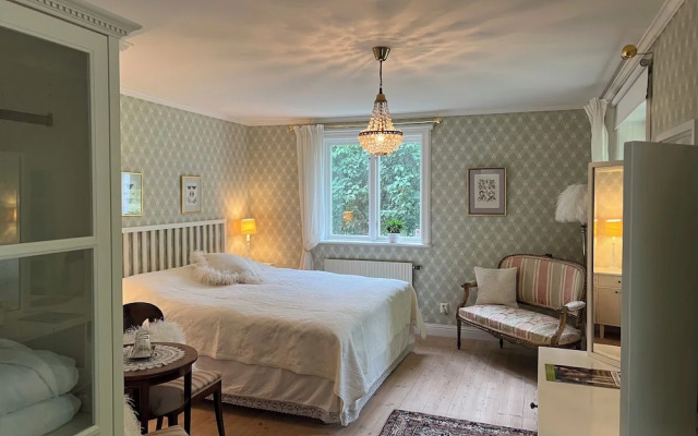 Engsholms Slott - Adults Only