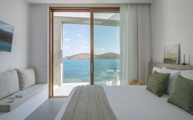 Villa Mimaze Minimalist Living