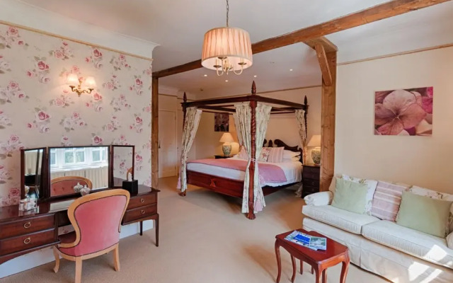 The Edgemoor Hotel