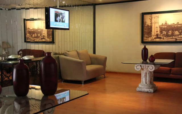 Hotel Parador Del Rio