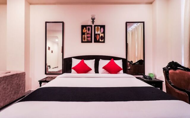 Capital O 353 Hotel Four Boutique