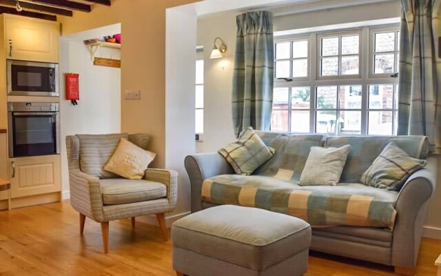 Waverley Cottage