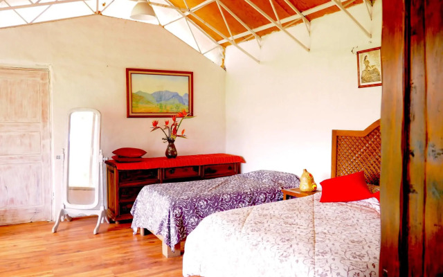 Reencuentro Rancho & Eco-Hotel