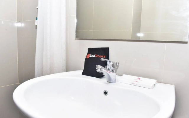 RedDoorz Plus Near Trans Studio Mall Makassar