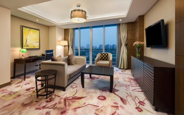 Crowne Plaza Shanghai Xiayang Lake by IHG