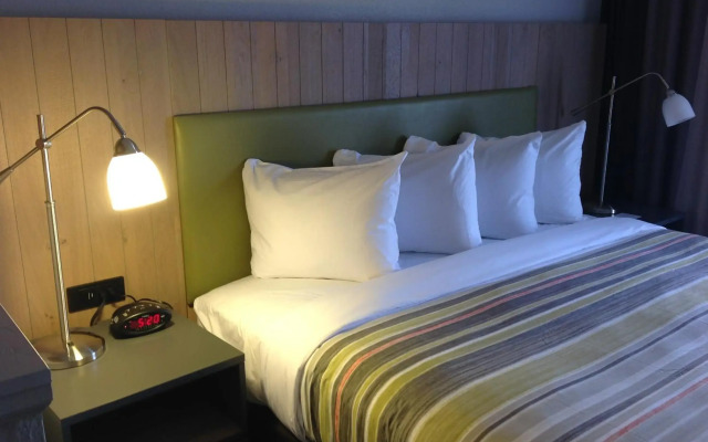 Country Inn & Suites by Radisson, Jackson, TN