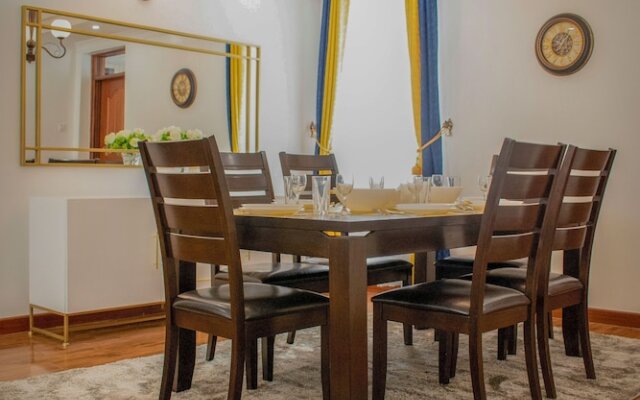 Luxel Suites by Homes by Della