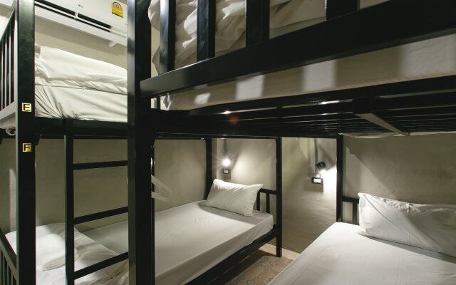 Bedtime Story at Chiang Mai - Hostel