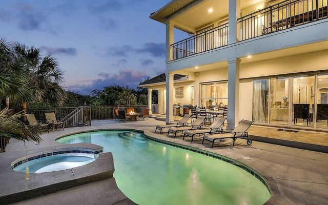 Casa Esmeralda by RedAwning