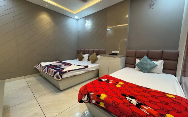 Hotel Guruvayur Dham Mathura
