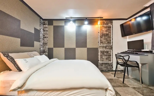 Gongju Khai Hotel
