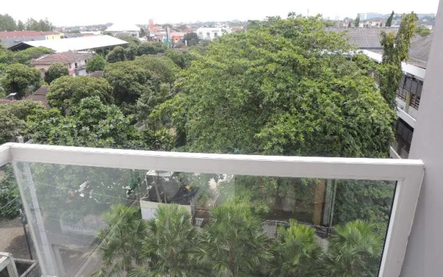 V Apartment