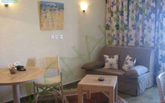 Agnanti Hotel & Apartments