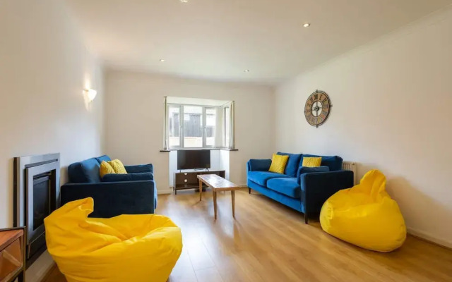 Host Stay Lingwood Park
