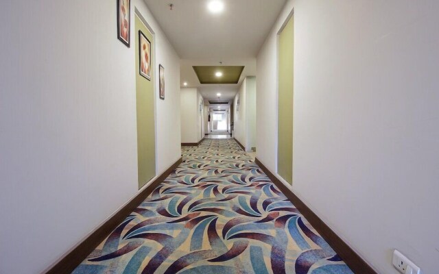 Four Leaf Service Suites