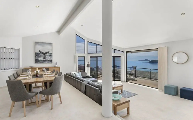 Above and Beyond - Beautiful Home with Pool