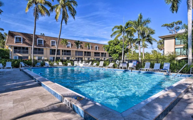 Luxe Naples Escape: Walk to Beach & Downtown!