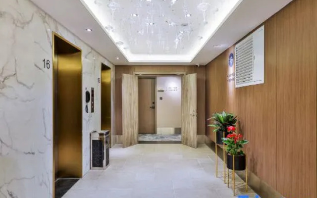 Orange Hotel (Nanjing University Guangzhou road)