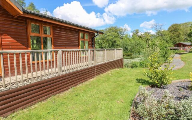 Oak Lodge