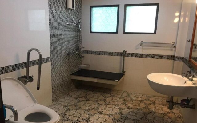 Damnoen Care Resort