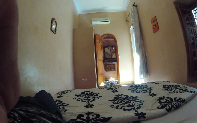 Riad Bonheur