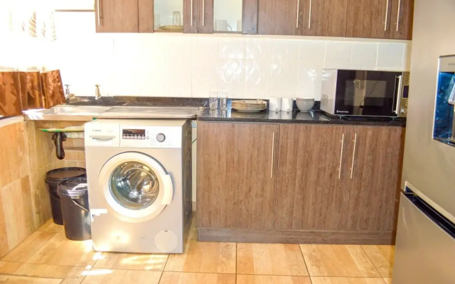 Fantastic Location, 1-bed Apartment in Harare