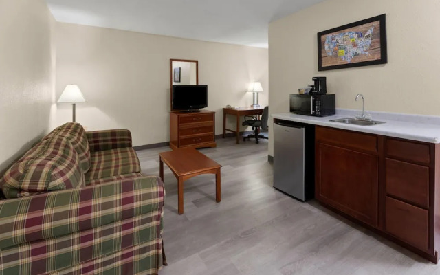 Baymont by Wyndham Iron Mountain